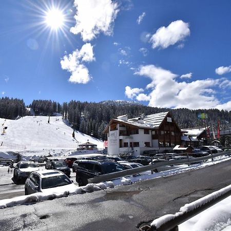 Ville Golf & Ski Madonna Exterior foto